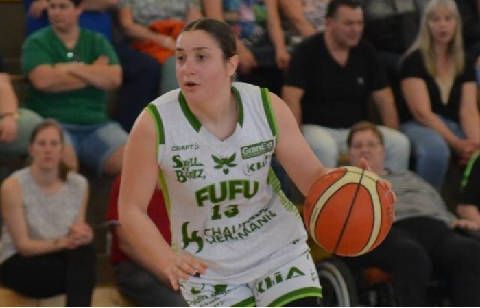 Léa Holzmann en renfort à la mène !